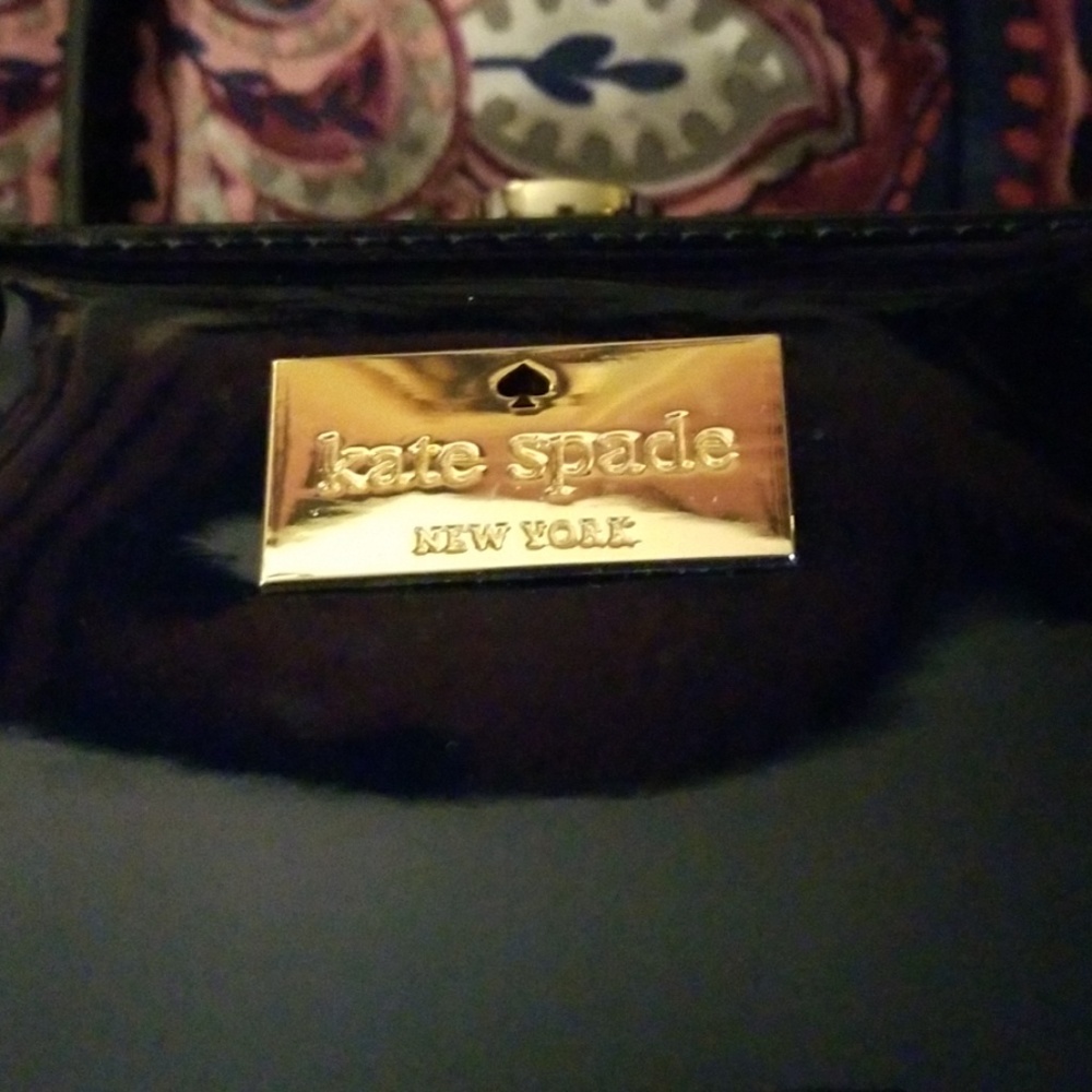 Kate spade vinyl crossbody purse